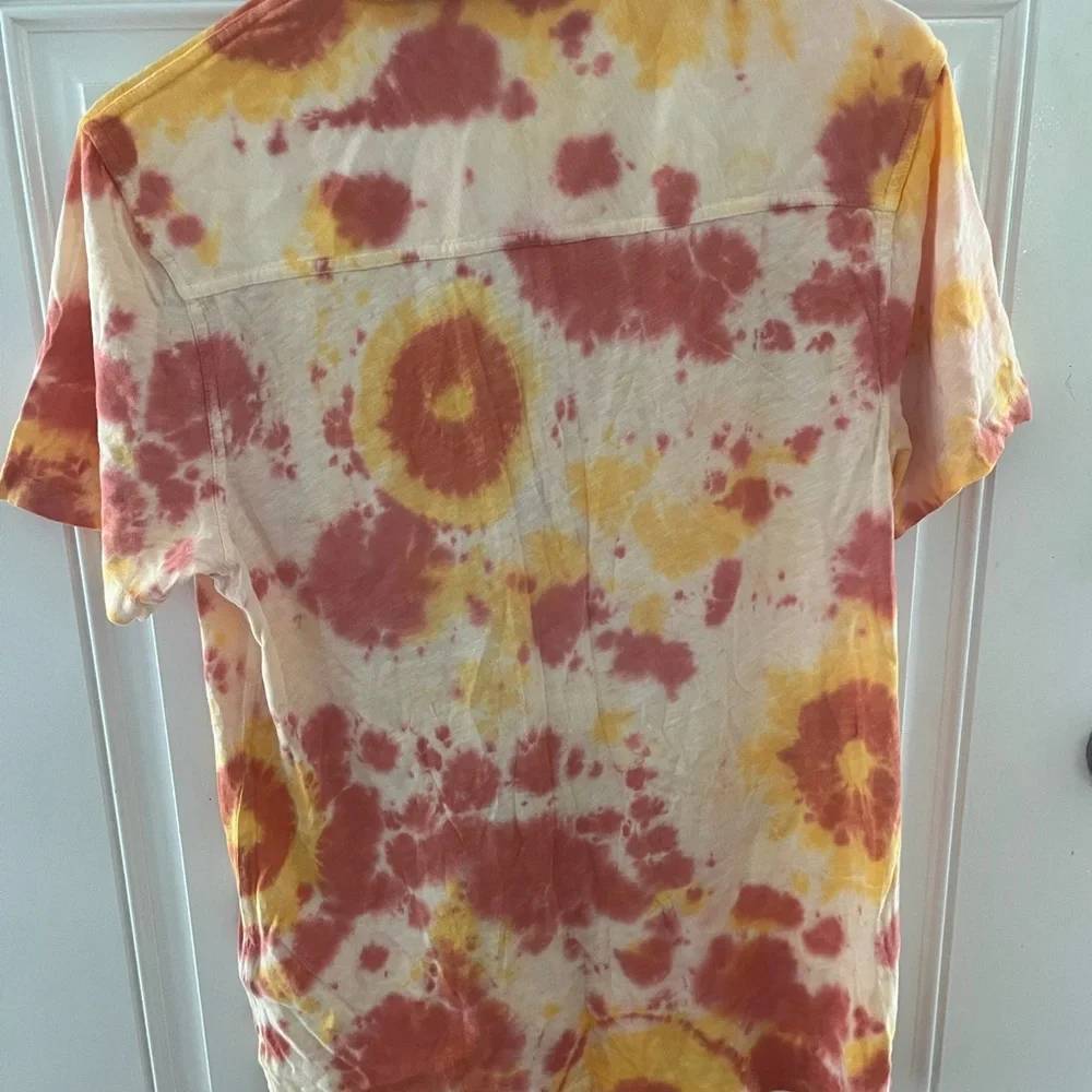 Men’s medium tie-dye, button-down shirt, new with tags, J.Crew - Picture 5 of 5